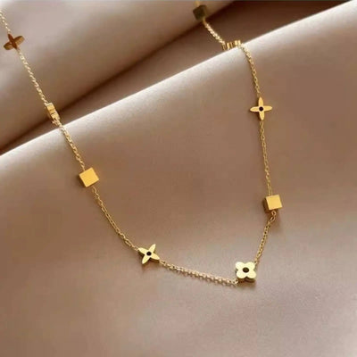 Clover Pendant Necklace
