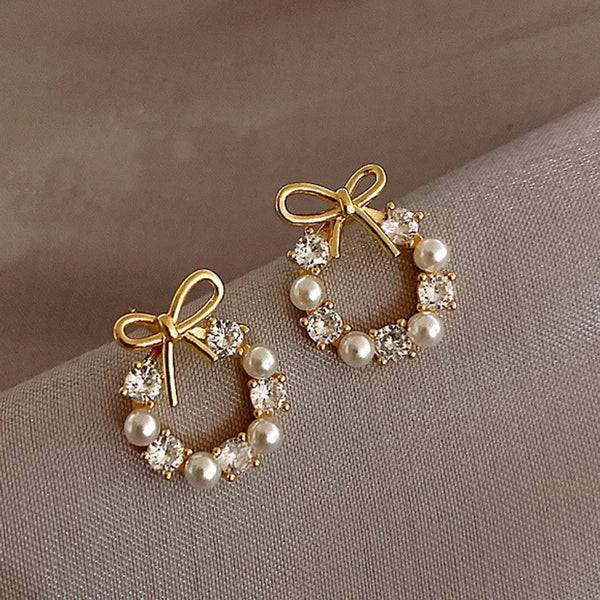 Pearl Crystal Bow Stud Girl