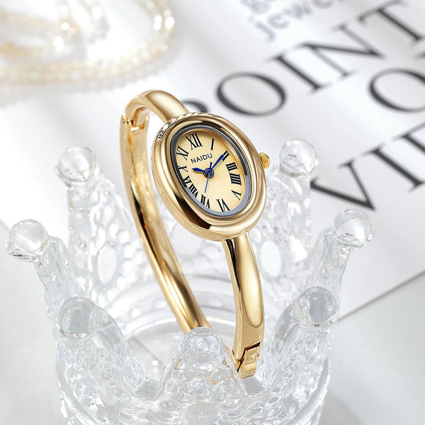 Stylish Watch With Roman Scale Display