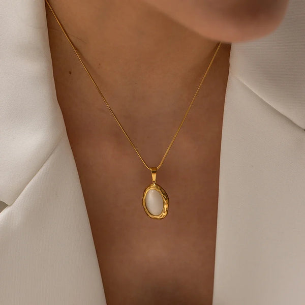 18K Gold Cat Eye Necklace