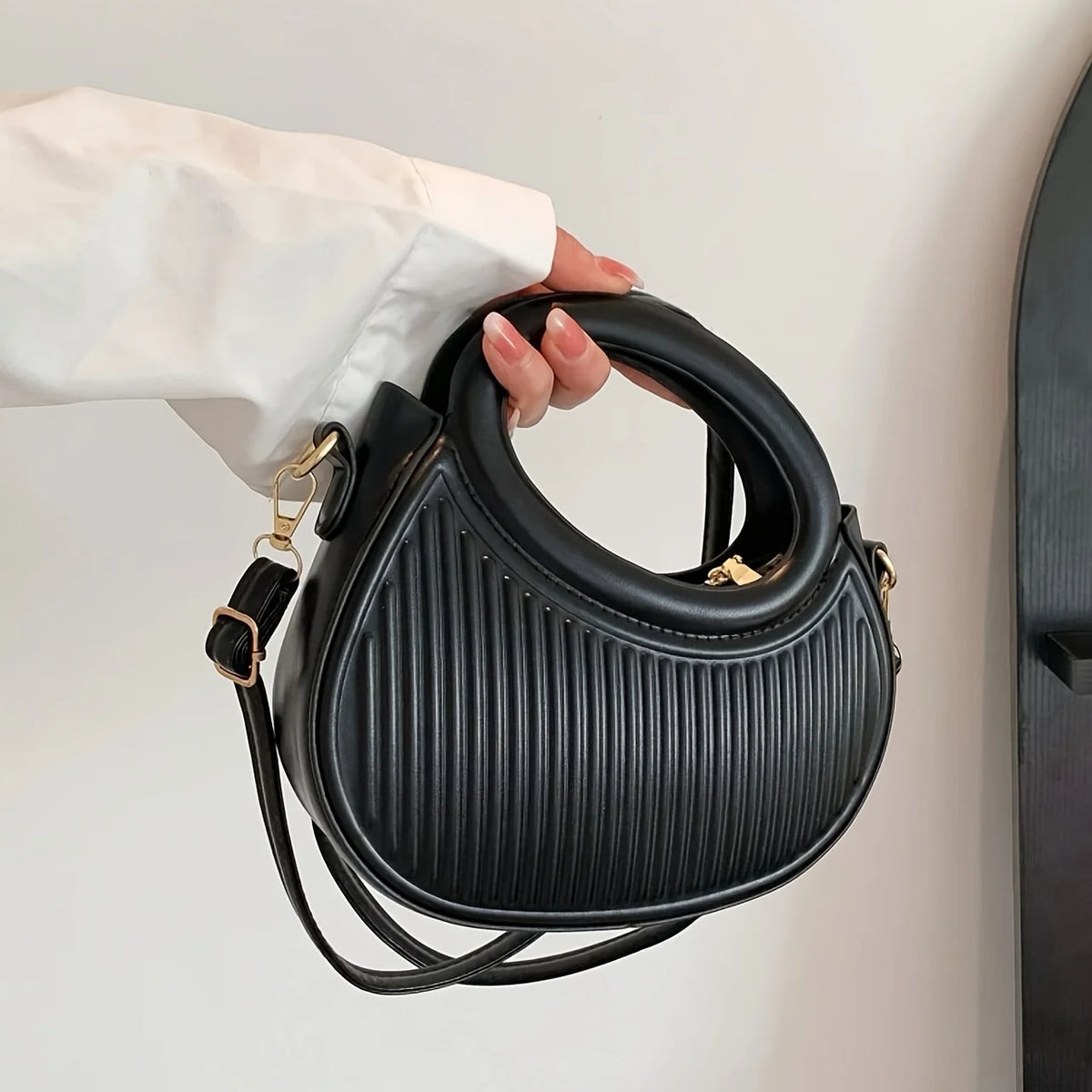 Luxury Look Shoulder Bag for