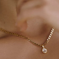 Delicate Multicolour Oval CZ Natural Stone Pendant Necklace for Women Stainless Steel Cuban Chain Necklace Fashion Jewelry Gift