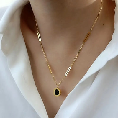 Shell Pendant Necklace