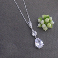Huitan Watredrop Cubic Zirconia Pendant Necklace for Women Romantic Bridal Wedding Accessories Luxury Trendy Female Jewelry