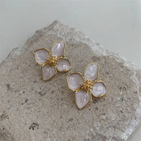Flower for Delicate Earrings Luxury