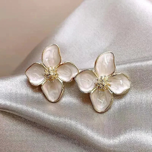 Flower for Delicate Earrings Luxury