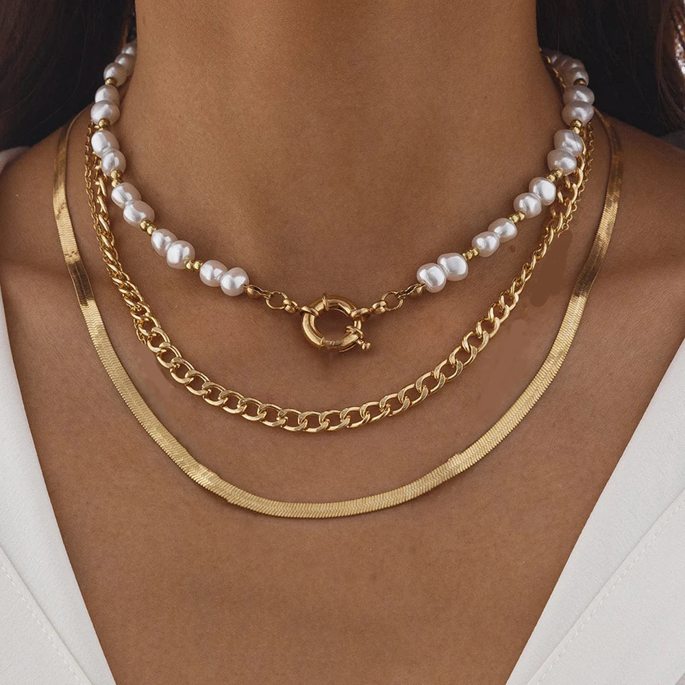 Baroque Faux Pearl Necklace