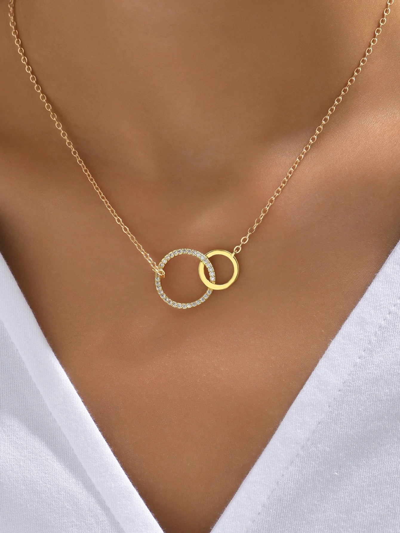Double Circle Pendant Necklace