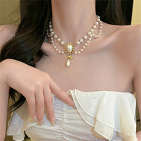 Multi-Layer White Pearl Heart Necklace Vintage Pearl Choker Necklace for Women Elegant Bowknot Pendant Wedding Necklace Jewelry