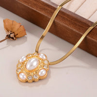 Elegant Vintage Pearl & Rhinestone Necklace for Women, Luxury Gold Plated Snake Chain Collar Choker, Classic Jewelry Gift