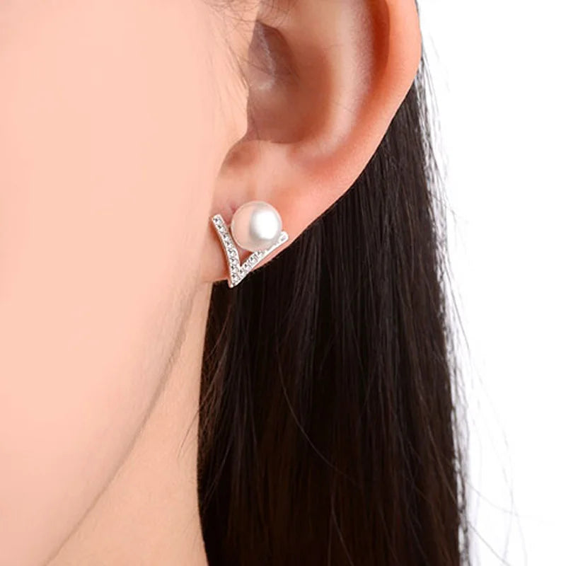 Black Pearl V Earrings
