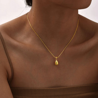 Gold Pendant Necklace