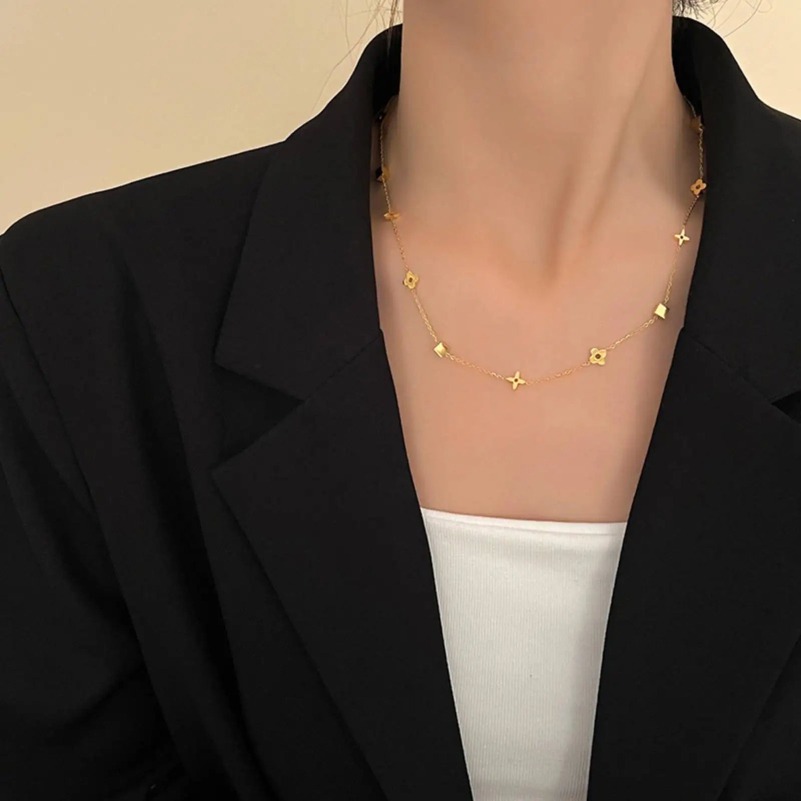 Clover Pendant Necklace